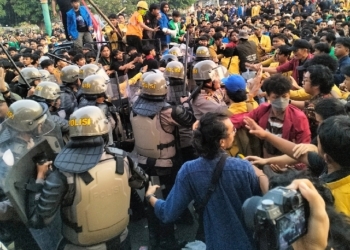 Demo di Purwokerto Berakhir Ricuh, Puluhan Mahasiswa Alami Luka