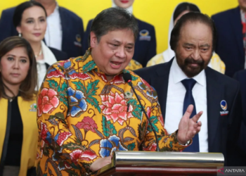 Surya Paloh Hormati Keputusan Airlangga Hartarto Mundur dari Jabatan Ketum Partai Golkar