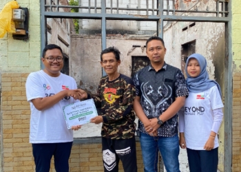 Beyond Banyumas Datang Berikan Bantuan Material untuk Sunardi