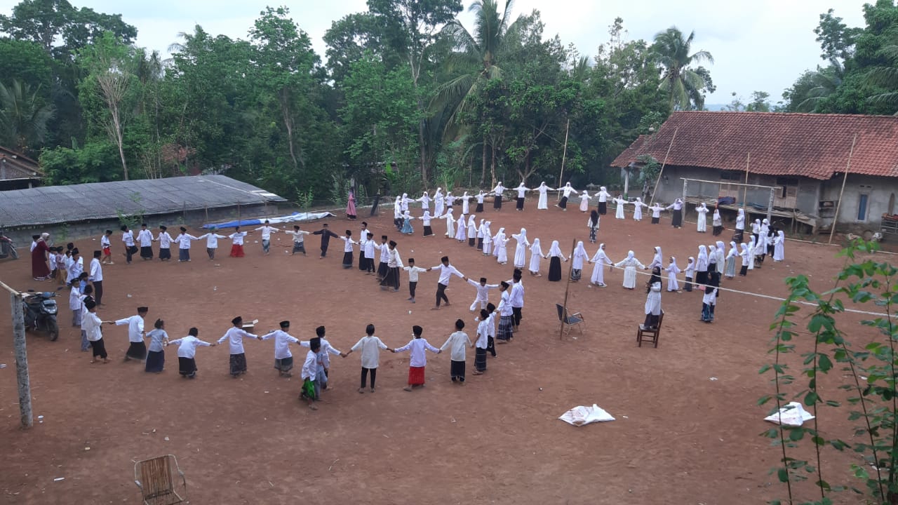 Peringati Hari Santri Nasional, TPQ Al-Quba Pasinggan Gelar Rihlah dan Kemah Santri