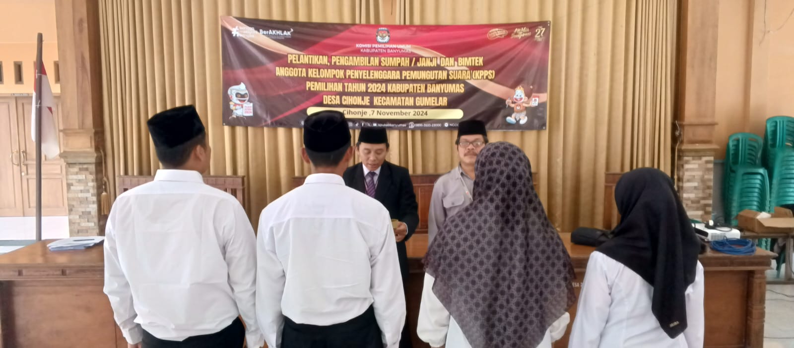 Empat Orang Sempat Tertunda dalam  Pelantikan KPPS di Gumelar