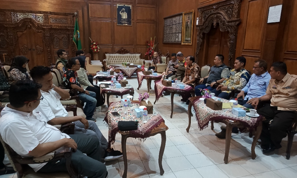 Rumah Juang Andika-Hendi Minta PJ Bupati Banyumas Lakukan Tindakan Konkret Terkait Netralitas Kades