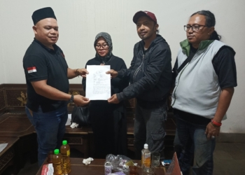 Tebus Murah di Hari Tenang, Rumah Juang Andika-Hendi Laporkan Tim Sukses Lutfi-Yasin ke Panwascam Cilongok