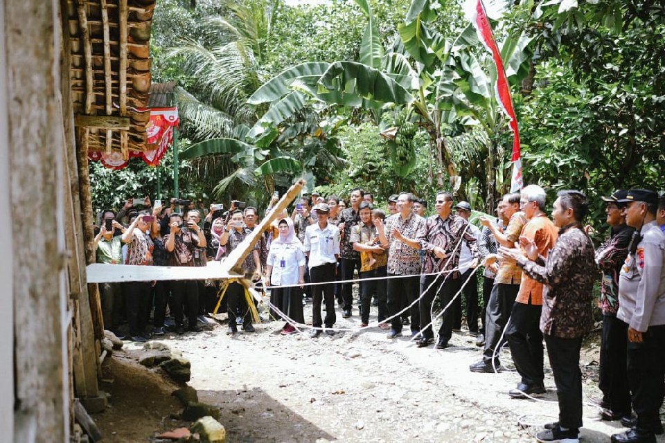 Pemkab Banyumas Launching Program RTLH dan Pembangunan Rumah Sederhana Sehat