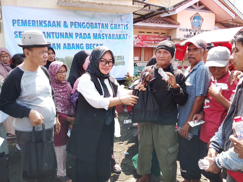 IJTI Korda Banyumas Raya dan RSUD Ajibarang Gelar Pengobatan Gratis dan Santunan