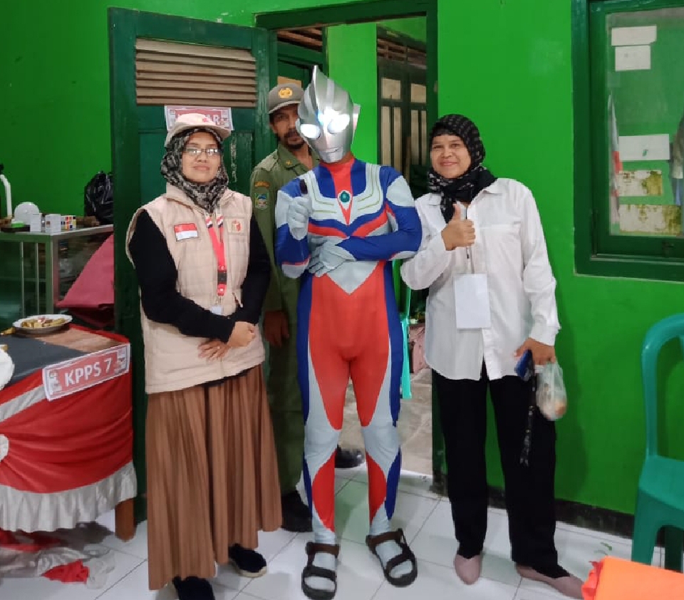 Ternyata Ada ‘Ultraman’ Nyoblos di Pilkada Banyumas 2024