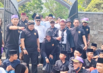 Koalisi Parpol Vs Koalisi Rakyat