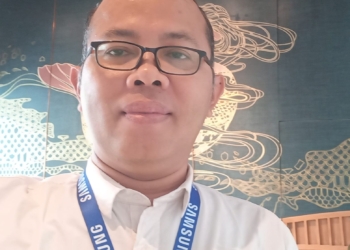 DI ATAS BENDERA KONSTITUSI BARU