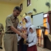 Dindik Banyumas Berikan Penghargaan Untuk Guru dan Siswa Berprestasi