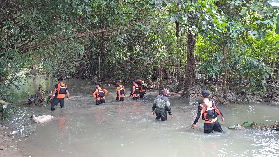 Tim SAR Gabungan Lanjutkan Pencarian Anak yang Diduga Hanyut di Sungai Poting Brebes
