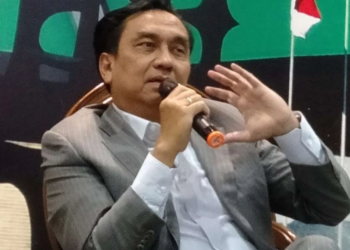 Megawati Pecat Effendi Simbolon dari PDIP