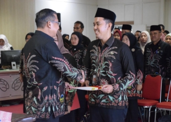 29 Pejabat Fungsional Bidang PUPR dan Penata Perizinan Dilantik