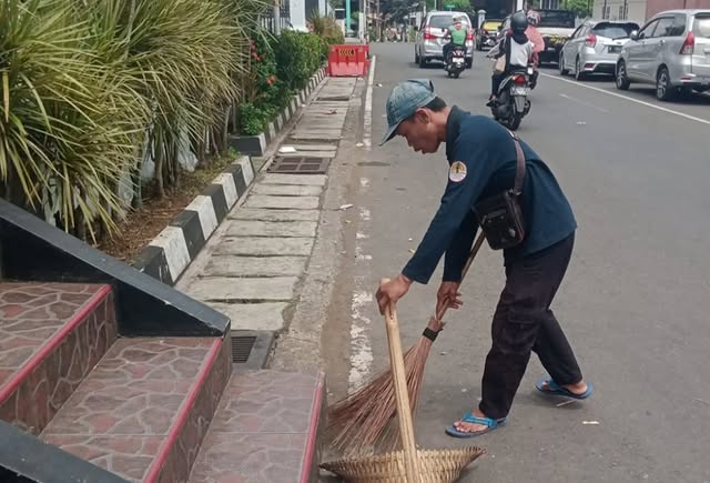 Perayaan Tahun Baru 2025 Tinggalkan Puluhan Ton Sampah di Banyumas