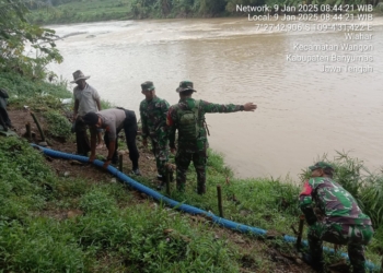 Kapolsek Wangon Tinjau Pipanisasi untuk Dukung Ketahanan Pangan