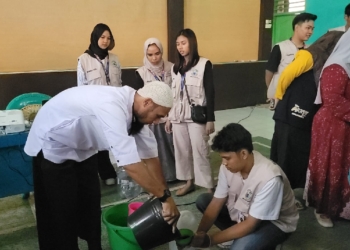 Mahasiswa KKN UHB Gelar Pelatihan Budidaya Sayuran Hidroponik di Desa Pageraji