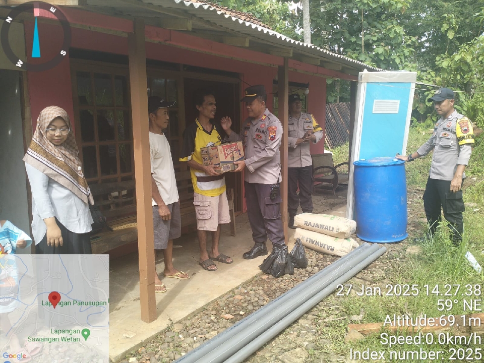 Ada Warga Tuna Netra dan Hidup Sendiri, Polsek Cilongok Berikan Bantuan Tali Asih