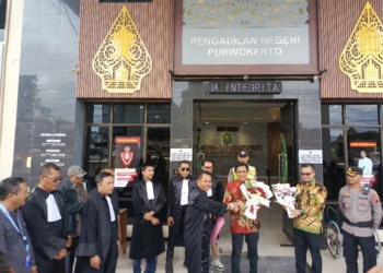 Puluhan Advokat Banyumas Raya Gelar Aksi Solidaritas Dukung Marwah Peradilan