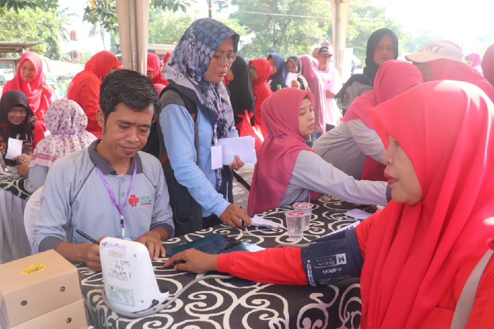 Ratusan Warga Ikuti Peringatan HUT ke-100 RSUD Banyumas dan Hari Gizi Nasional ke-56