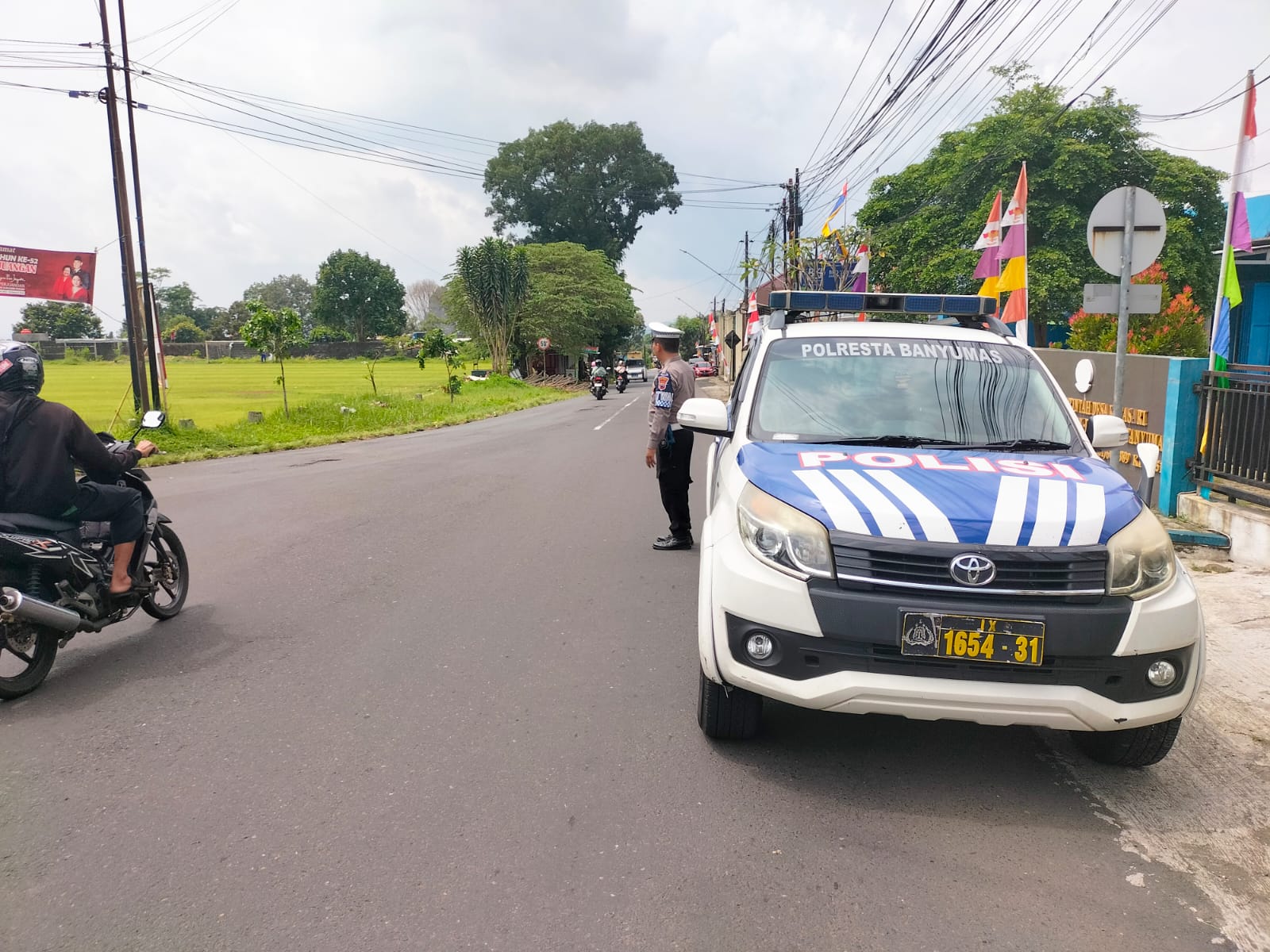 Patroli Tematik Sat Lantas Polresta Banyumas Berikan Imbauan dalam Operasi Keselamatan Lalu Lintas Candi 2025