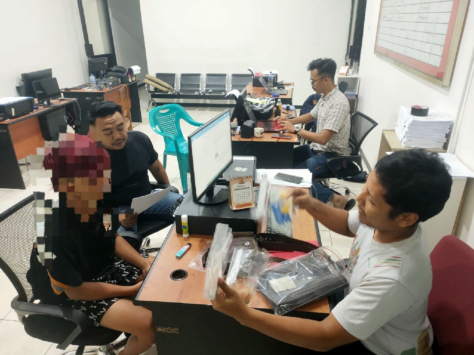 Sat Resnarkoba Polresta Banyumas Amankan Dua Pengedar Obat Keras dan Psikotropika