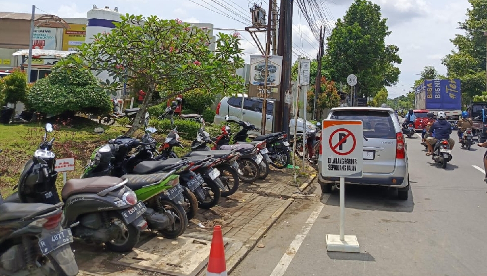Parkir Liar di Depan RS Hermina Purwokerto Dikeluhkan Warga, Diminta Ada Tindakan Tegas