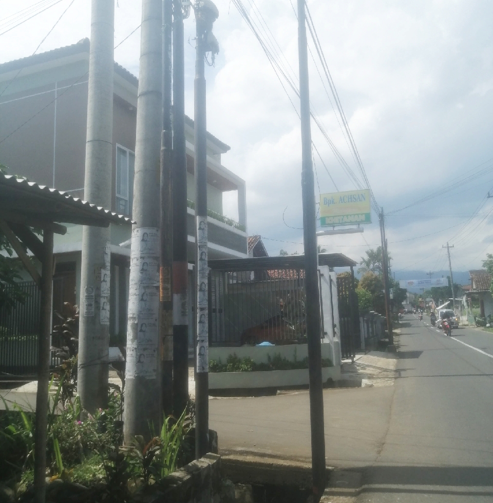 Pemasangan Tiang Internet di Cilongok Kembali Tuai Protes Warga