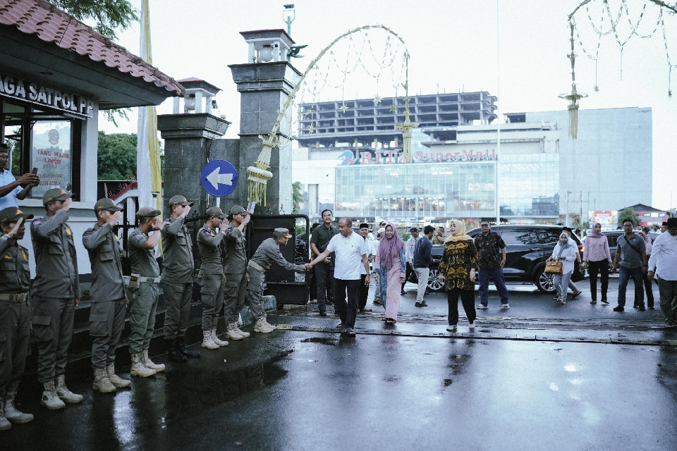 Bupati dan Wakil Bupati Banyumas Disambut Hangat di Pendopo Si Panji