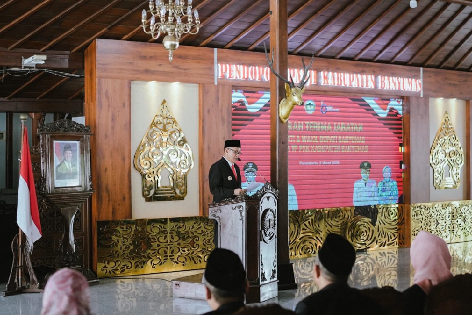 Sambil Terharu, Bupati Sadewo Apresiasi dan Puji Kepemimpinan Iwanuddin Iskandar