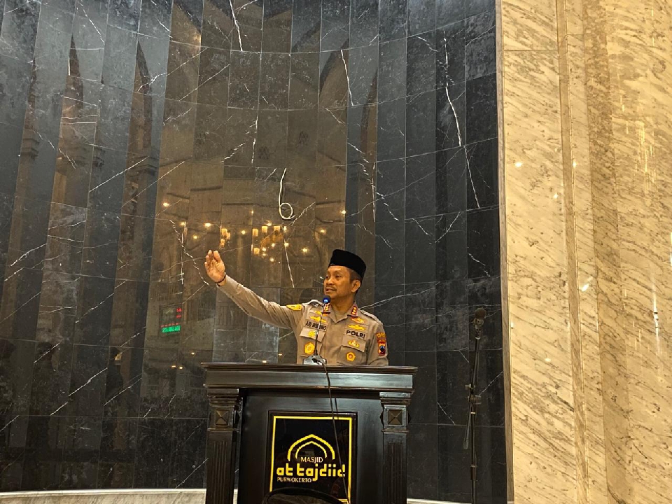 Kapolresta Banyumas Gelar Safari Subuh Ramadan di Masjid At Tajdid Sokaraja