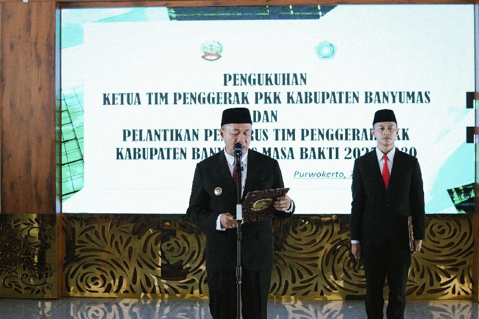 Bupati Lantik 42 Pengurus TP PKK Banyumas Masa Bakti 2025-2030