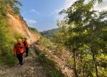 Satu Warga Diduga Tertimbun Longsor di Desa Galuh Timur Brebes