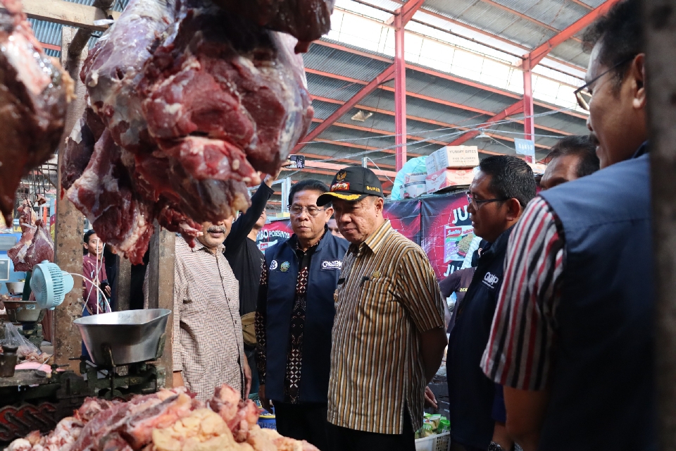 Bupati Banyumas Pastikan Ketersediaan dan Harga Bahan Pokok Aman Selama Ramadan