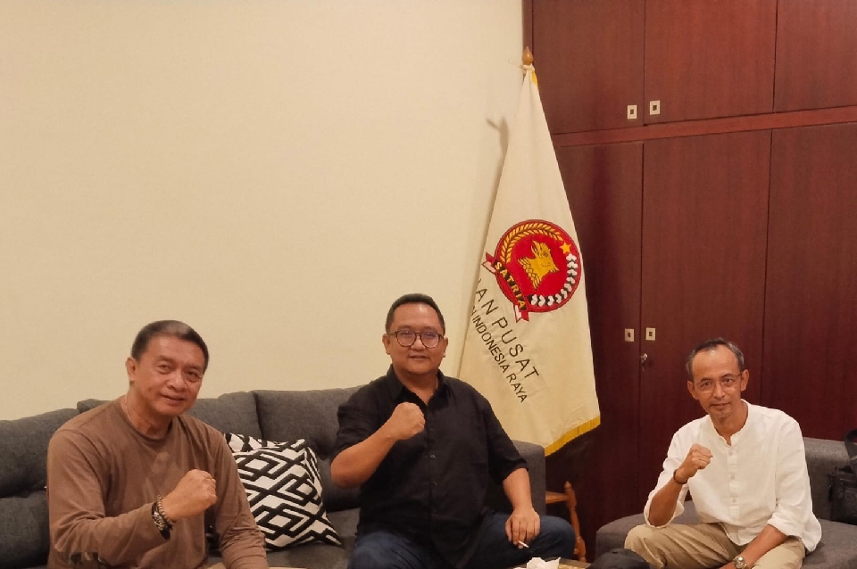 Ketua Dewan Pendiri LSM Pijar Ajak Masyarakat Sikapi Revisi UU TNI dengan Bijak