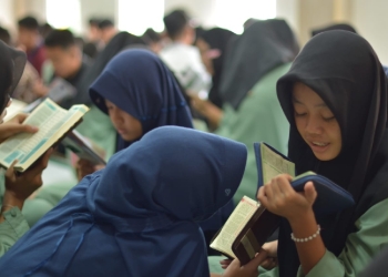 Ratusan Peserta Khatamkan Al-Quran dan Terjemahannya dalam Acara Seblaq 2