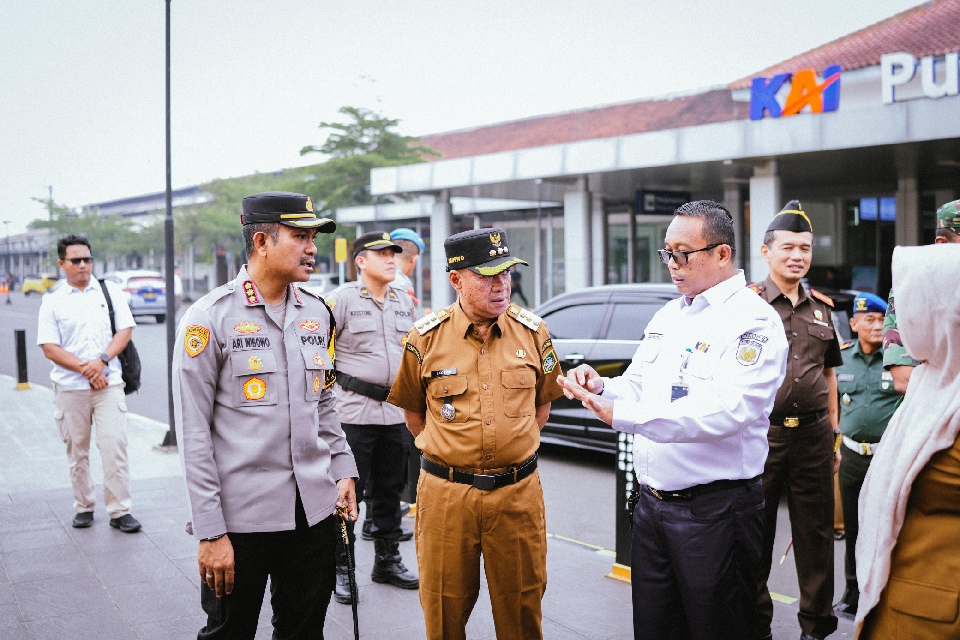 Bupati Banyumas Pastikan Kesiapan Posko Mudik Lebaran 2025