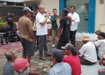IJTI Banyumas Santuni Puluhan Tukang Becak di Purwokerto