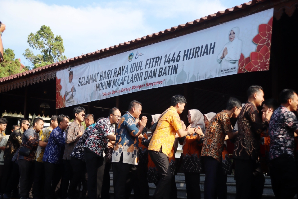 Sekda Banyumas Ingatkan Pegawai untuk Kembali Fokus Melayani Masyarakat Pasca Libur Lebaran