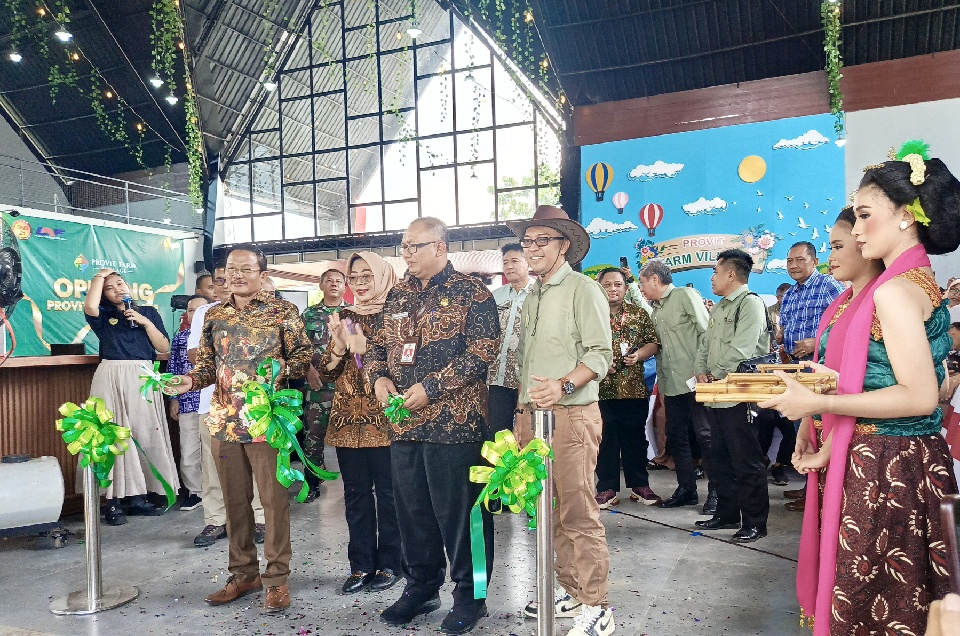 Provit Farm Village: Wisata Edukasi Susu Kambing Unggulan di Banyumas