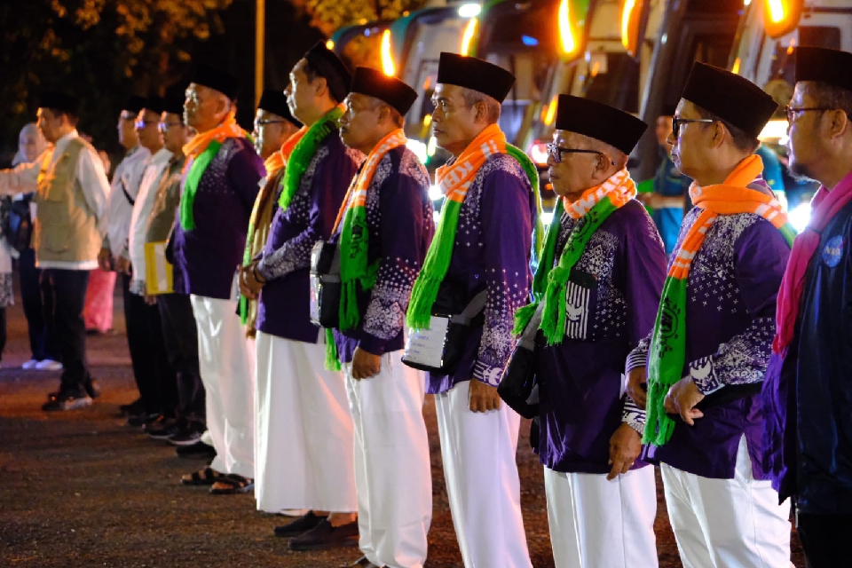 353 Jemaah Haji Banyumas Kloter 5 Diberangkatkan, Usia Termuda 22 Tahun dan Tertua 90 Tahun