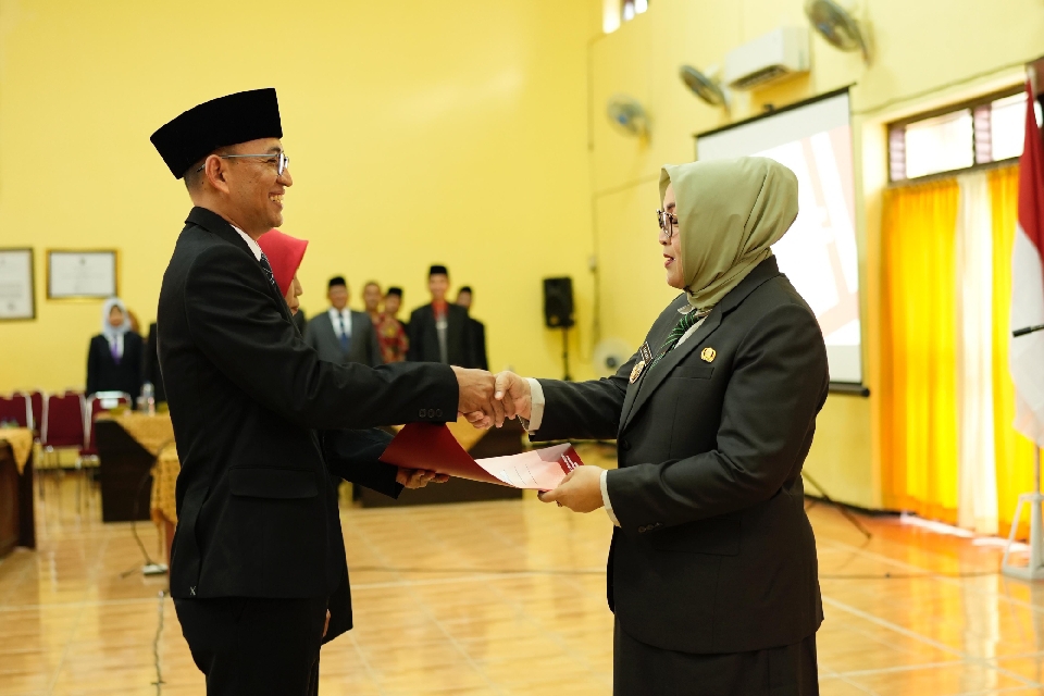 Wabup Lintarti Kukuhkan 229 Kepala Sekolah di Banyumas