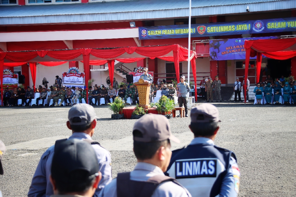 Bupati Sadewo Tekankan Peran Strategis Satpol PP, Satlinmas, dan Damkar dalam Pelayanan Publik