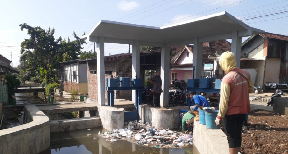Sampah Cemari Saluran Irigasi Purbalingga, Ancaman Serius bagi Sumber Daya Air