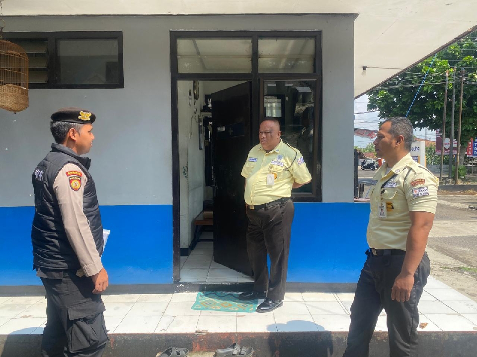 Cegah Kriminalitas, Sat Samapta Polresta Banyumas Patroli ke Perumahan dan Perkantoran