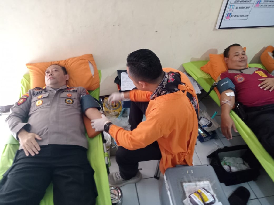 Polsek Kedungbanteng Gelar Bakti Kesehatan: Donor Darah dan Pemeriksaan Gratis