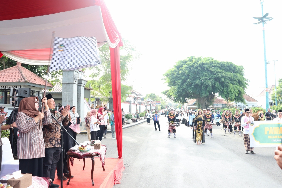 Pawai Ta’aruf Meriahkan Tahun Baru Islam di Banyumas, Ribuan Warga Semarakkan Syiar Islam