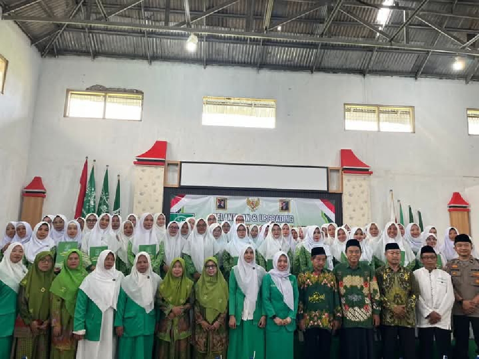 Pelantikan dan Upgrading PAC Fatayat NU Kembaran: Perkuat Militansi Kader Perempuan Nahdliyin