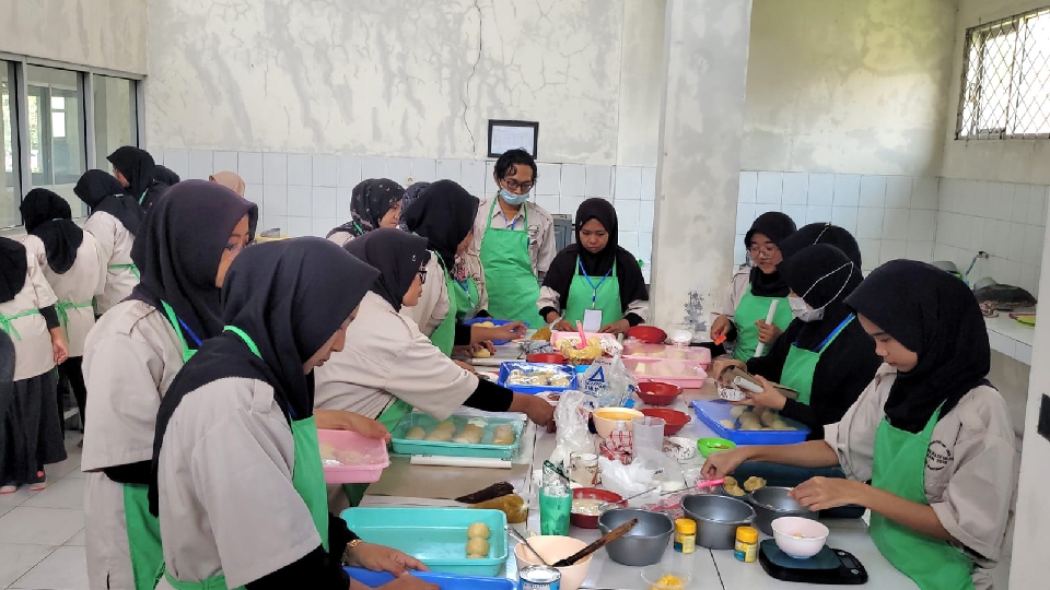 Ciptakan Peluang Usaha, 20 Peserta Dibekali Pelatihan Pembuatan Kue dan Roti di Banyumas