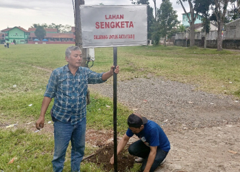 Pasang Plang ‘Tanah Sengketa’, Ahli Waris Lapangan Besar Cilongok: Bentuk Ekspresi Perlawanan