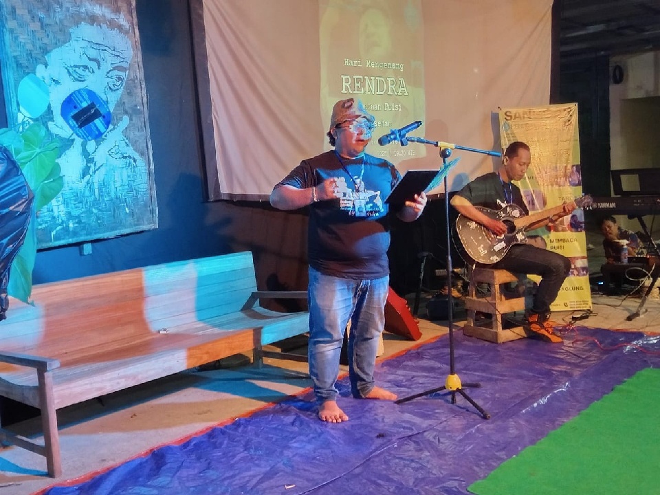 Sastra Sulap Puitik Pertama di Indonesia Pukau Penonton di Purwokerto