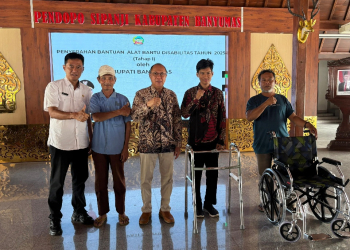 Sadewo Serahkan 34 Alat Bantu untuk Penyandang Disabilitas di Banyumas